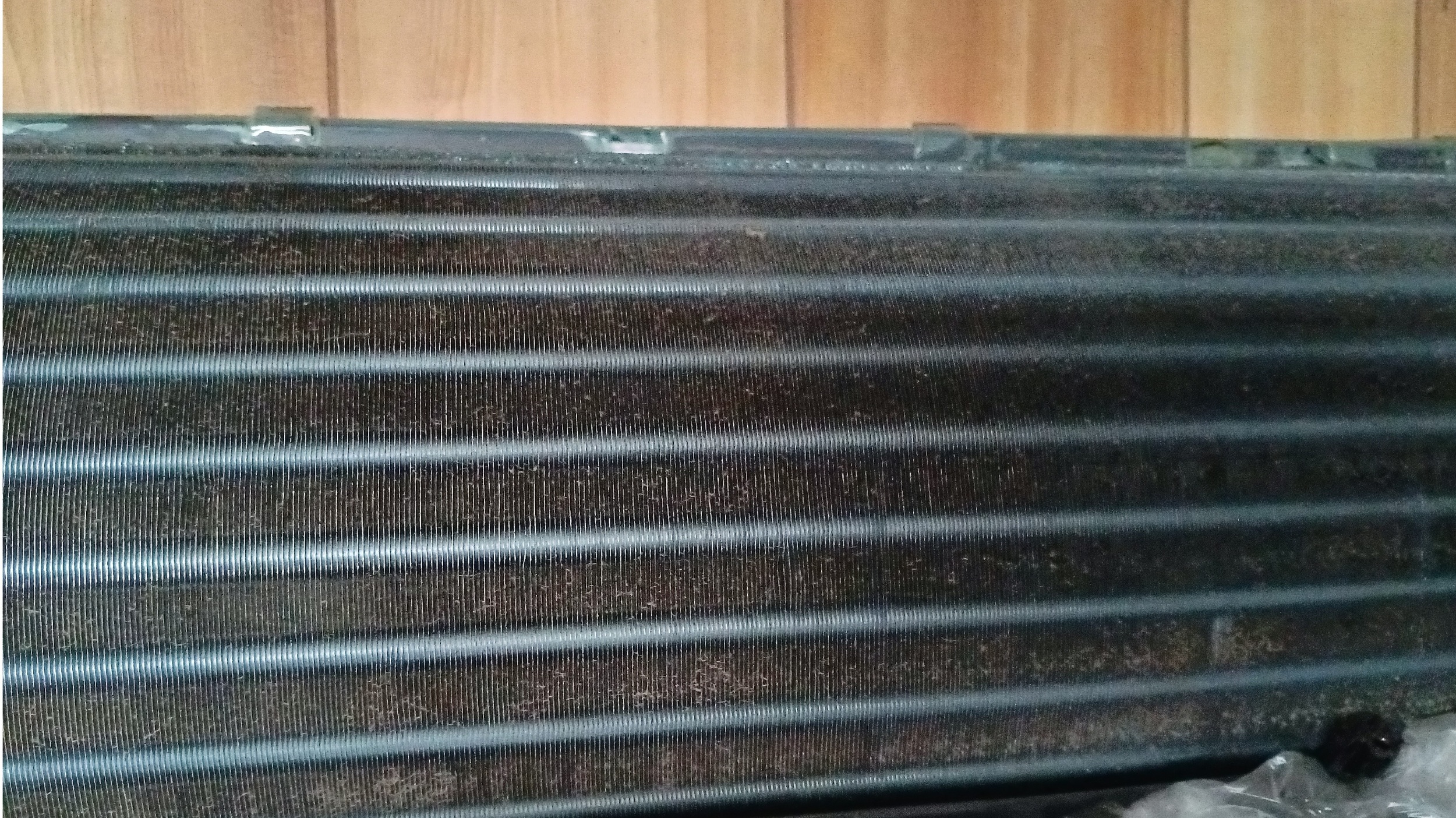 ダイキン壁掛けエアコンの熱交換器の洗浄前